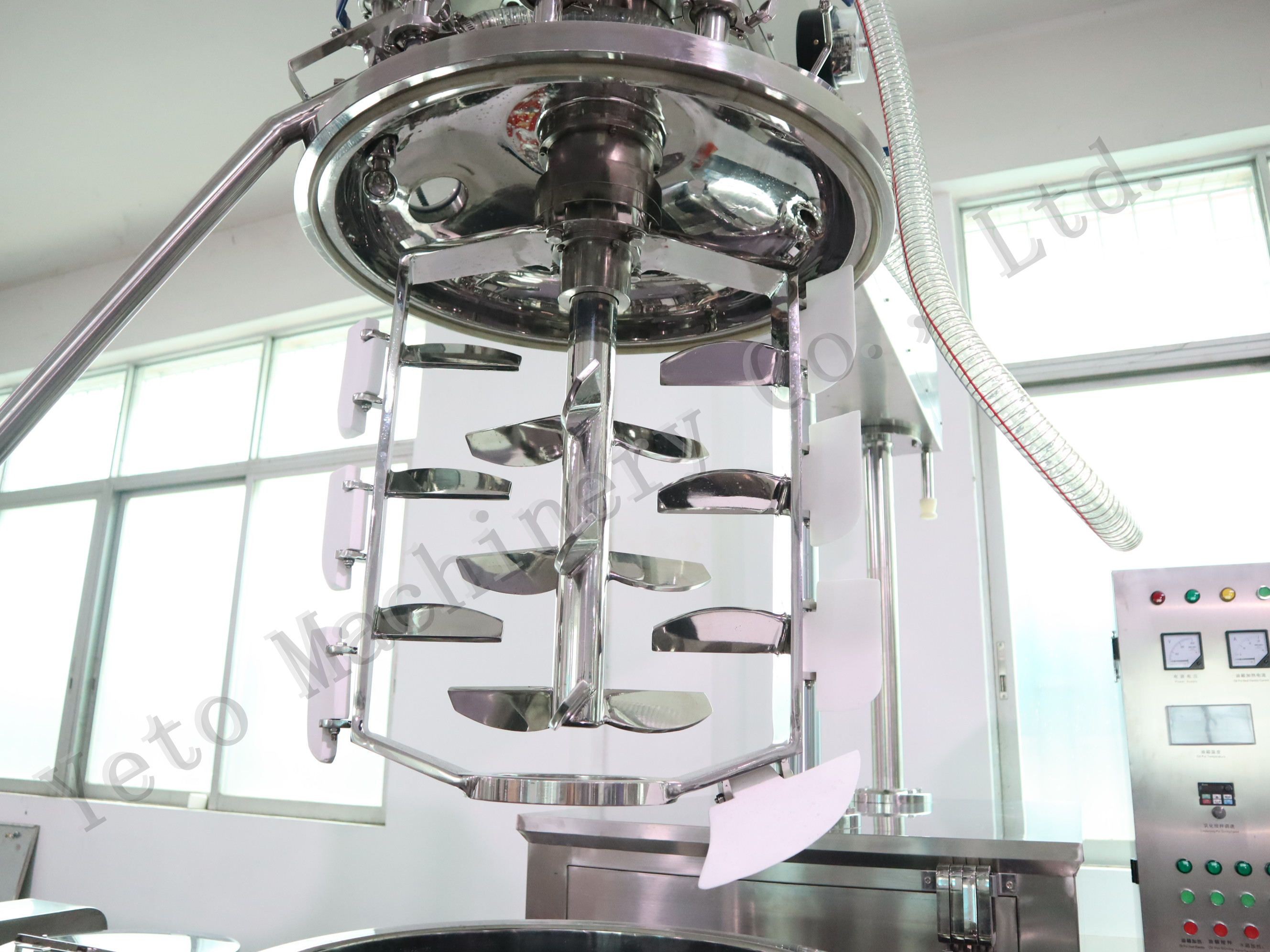 Vacuum emulsifier homogenizer mixing paddle